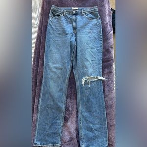 Abercrombie Curve Love Ultra High Rise 90s Slim Straight Jean